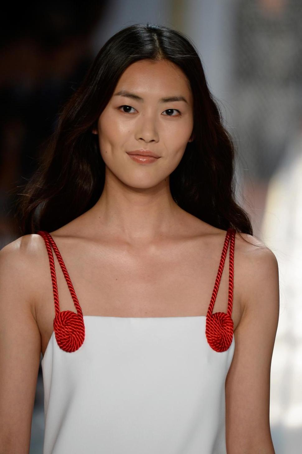 Model Liu Wen earned $    7 million in 2014.