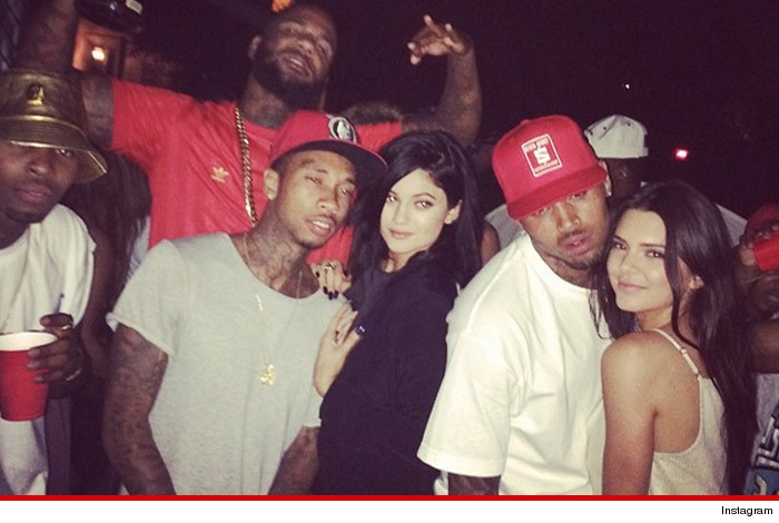 0810-game-chris-brown-kendall-and-kylie-instagram-01