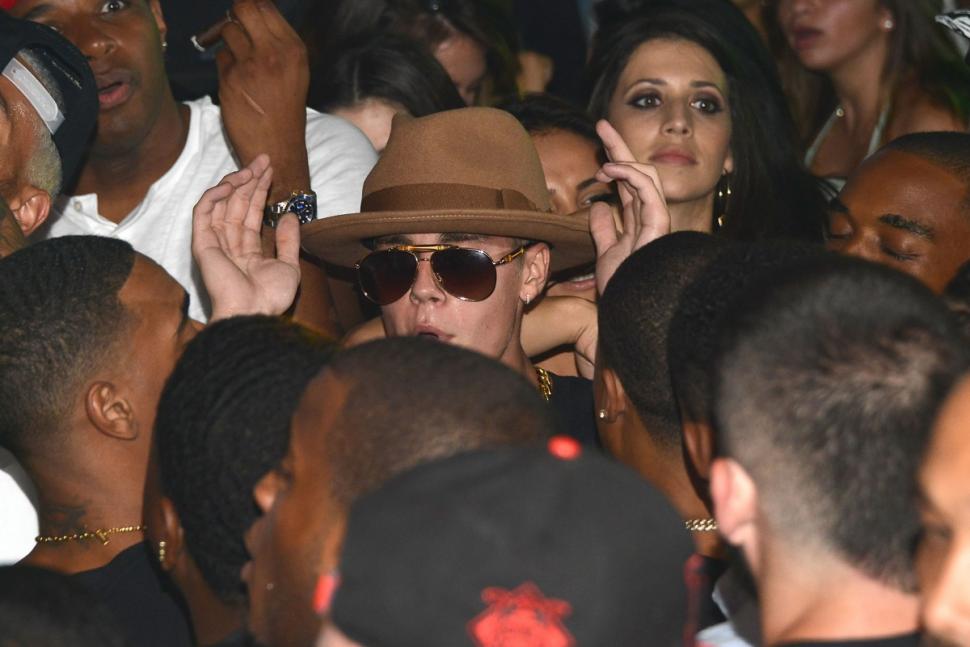 Justin Bieber was among the star-studded guests that attended Chris Brown and Pia Mia’s pre-VMAs party at 1OAK in West Hollywood on Aug. 23. He enjoyed the dancefloor prior to shots ringing out and injuring three.