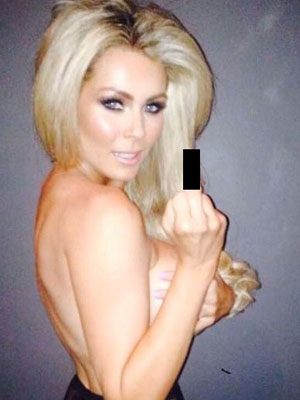 Nicola McLean shows estranged husband exactly what he's missing [Twitter]