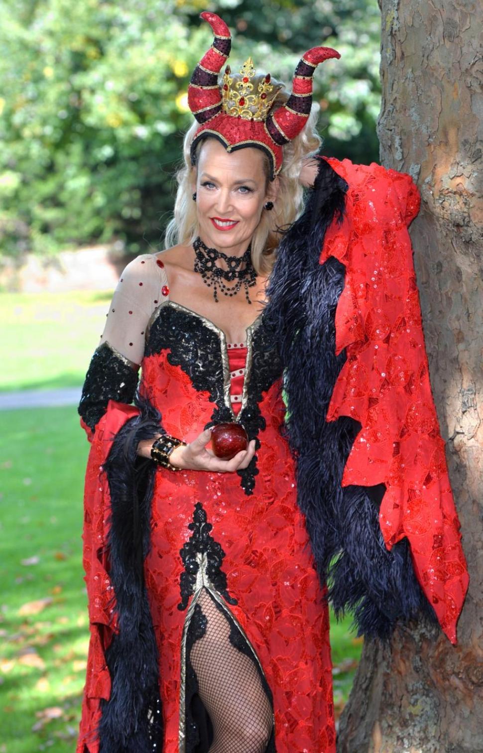 Jerry Hall will have wicked fun in ‘Snow White and the Seven Dwarfs’ in the U.K.