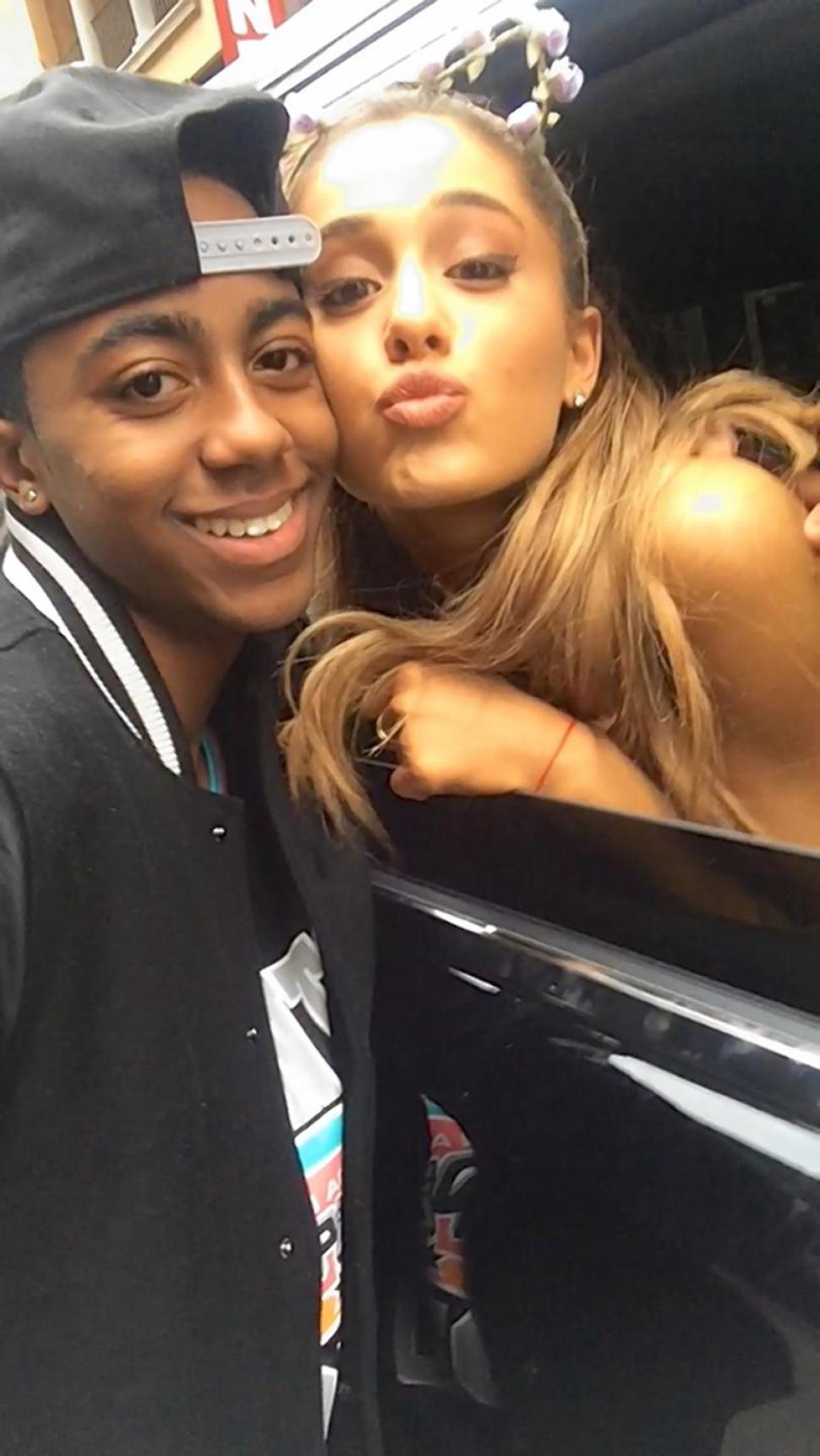 Ariana Grande obliged fans with a lengthy picture session for selfies in New York on Monday.