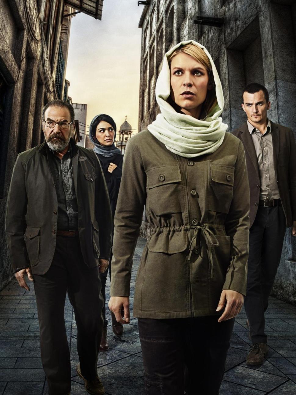 The season finale of "Homeland," starring Claire Danes, was a big, boring kumbaya session. 