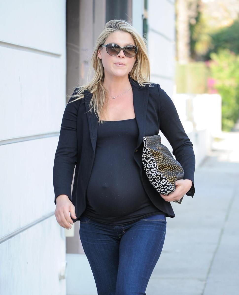 Ali Larter in Los Angeles one week ahead of giving birth to her daughter.