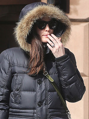 Liv Tyler and Dave Gardner with apparent engagement ring [Splash]