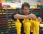 LEGO artist Nathan Sawaya built Oscar statues out of legos for the 2015 Oscars.