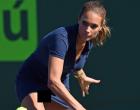 Hannah Davis suffers wardrobe malfunction at Miami Open