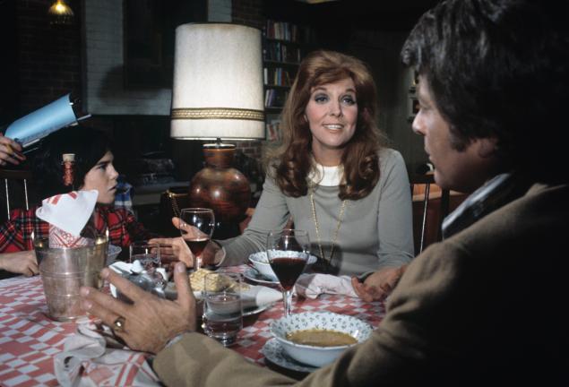Anne Meara (c.) played Annie on "The Courtship of Eddie's Father."