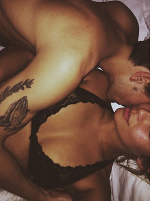 Oliver Proudlock shares very intimate bedroom snap of girlfriend Emma Louise Connelly [Oliver Proudlock/Instagram]