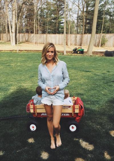 Kristin Cavallari announces she's pregnant with her third child, posting a picture on her app.