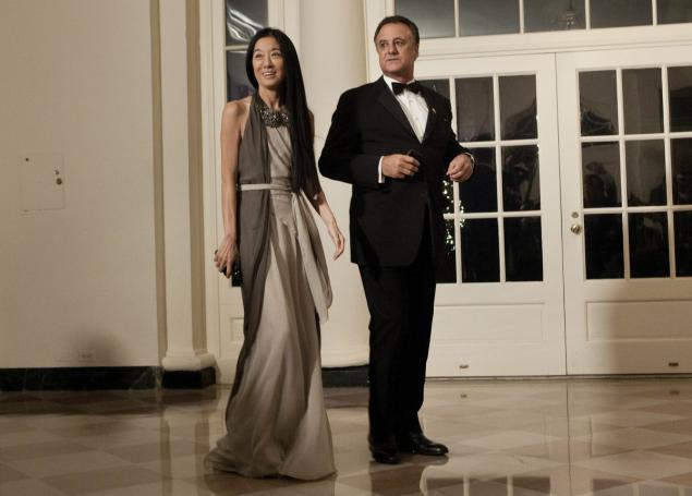 Fashion designer Vera Wang and Arthur Becker arrive at the White House for a state dinner in 2011