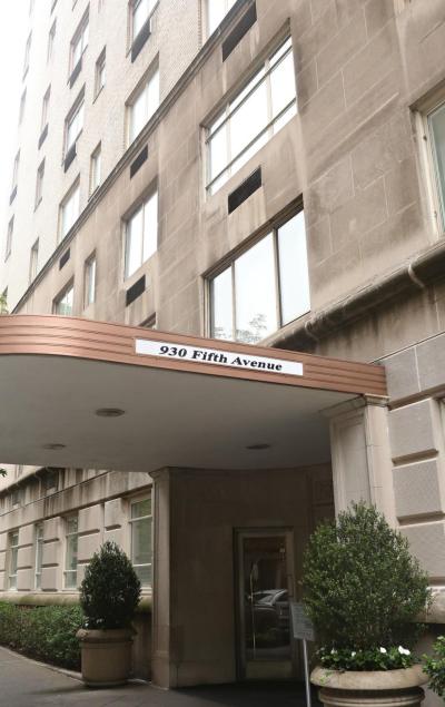 Di Palma locks herself in her room at her Fifth Ave. apartment while the Berkelhammers run the rest of the place, said TV producer Joycelyn Engle, Di Palma's mother.