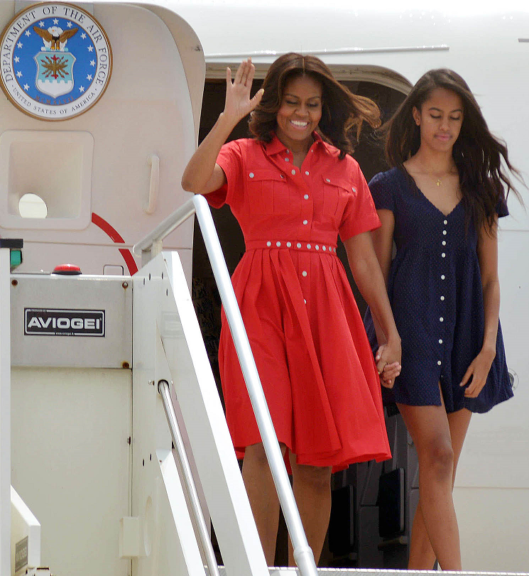 Michelle obama coral michael kors dress in venice