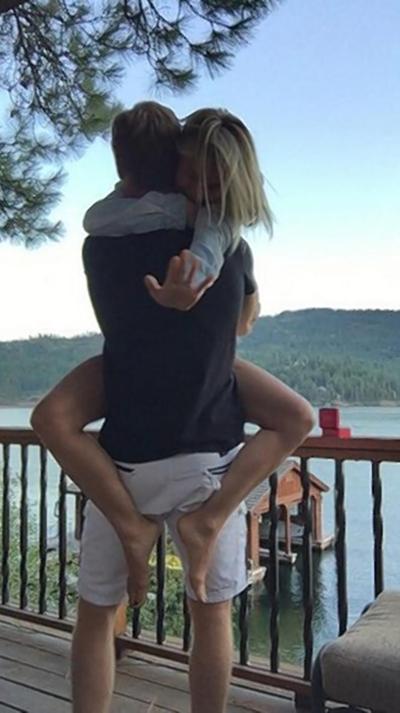 Julianne Hough and Brooks Laich make an engaging couple on Instagram.