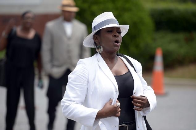 Leolah Brown, Bobbi Kristina's aunt and Bobby Brown's sister, apparently had an outburst that got her kicked out of the ceremony. 