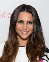 Andi Dorfman stopped by a suite at Yankee Stadium, but didn’t last the first inning.
