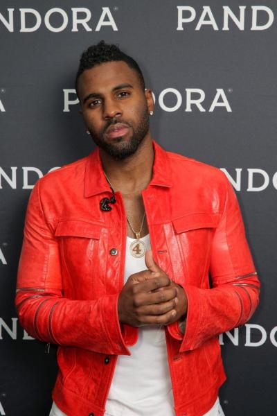 Jason Derulo’s new goal is to have his own airplane.