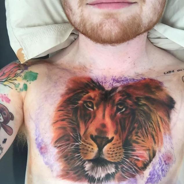 Ed Sheeran left fans stunned when he unveiled an enormous lion tattoo, only to say two weeks later that it was a joke.