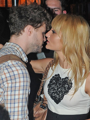 Jay and Aliona had a night on the town [AW1CHA]
