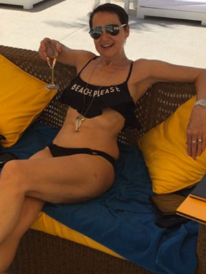 Carol McGiffin, bikini selfie [Carol McGiffin/Twitter]